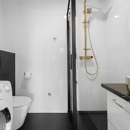 I Krotka 4 Homestay *