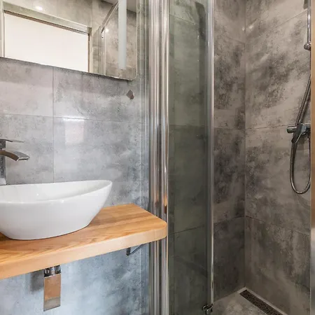 I Krótka 4 Kwatera prywatna